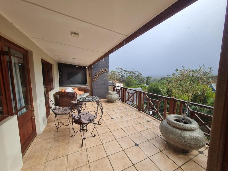 To Let 4 Bedroom Property for Rent in Rome Glen Western Cape